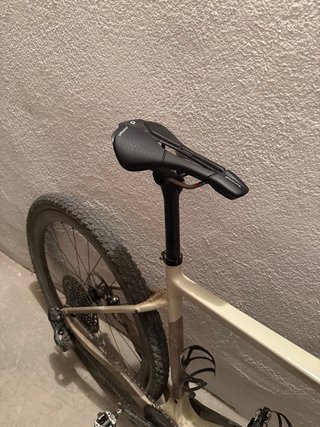 Megamo West Gravel