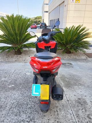 Aprilia SXR 50 · 2.390 km · Como nueva