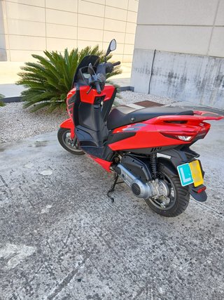 Aprilia SXR 50 · 2.390 km · Como nueva