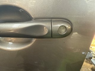 BOMBIN PUERTA DELANTERA IZQUIERDA Renault Megane III Berlina 5P (2008->)