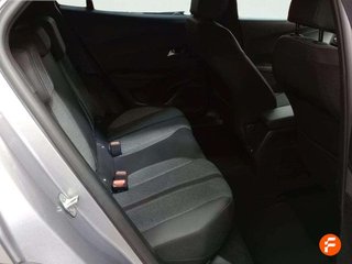 Peugeot 2008 Allure Gasolina 100 S&S 6 Vel. MAN