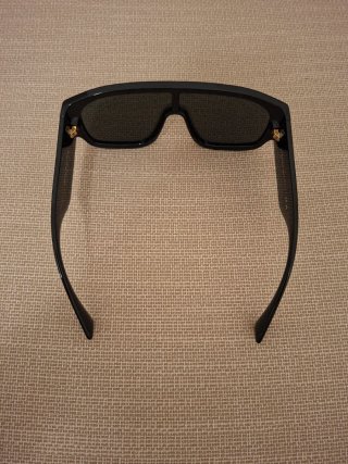 Occhiali da sole Versace neri e oro