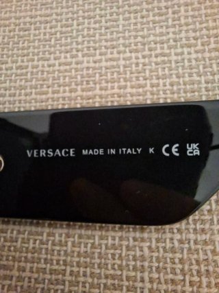 Occhiali da sole Versace neri e oro