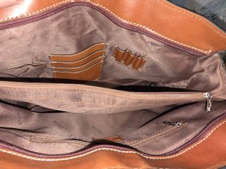 Bolso de piel marrón cuero genuino