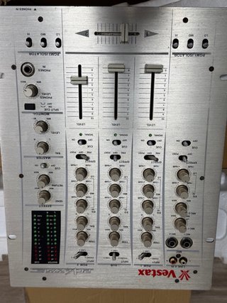 Mesa DJ Vestax PCV275 recien revisada y garantia