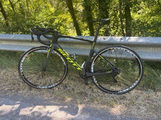 Bicicleta Scott strada