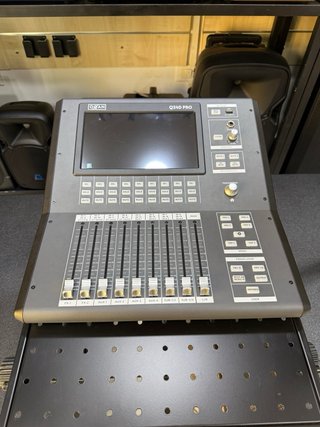 Mixer da palco Oqan Q24D Pro