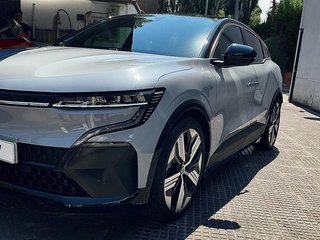 RENAULT Mégane Eléctrico Mégane E-Tech Iconic Autonomía Confort AC22 EV60 160kW