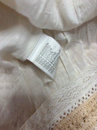 Falda ibicenca bordada beige y blanca