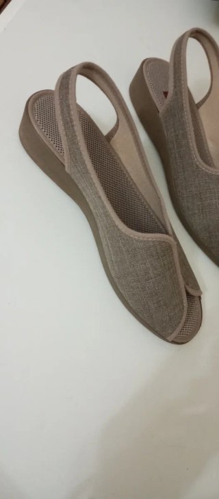 Zapatilla de casa Lyon Beige Tela Abiertas