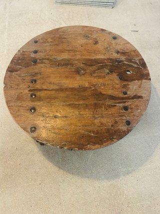 Mesa baja madera maciza castaño siglo XIX