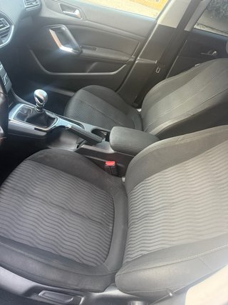 Peugeot 308 2016
