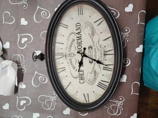 Orologio da parete ovale stile antico
