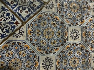 Foulard con disegno geometrico