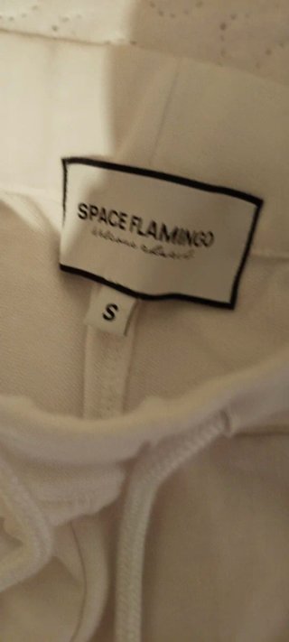 Pantalón blanco con arcoíris