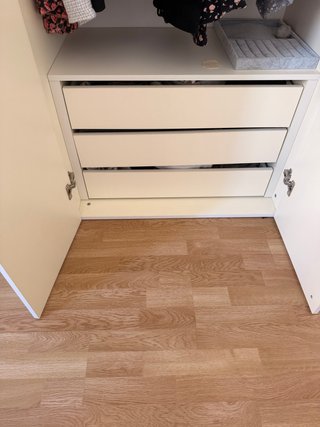 Letto contenitore materasso e 2 comodini e armadio