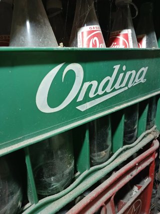 Scatole di plastica Coca-Cola, Trina, Pepsi, Damm