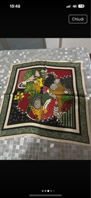 Foulard con stampa tropicale e scimmia