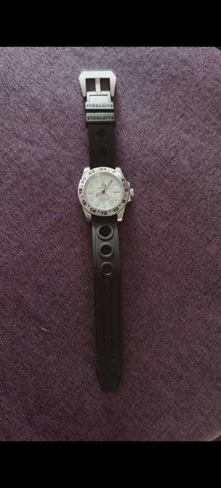 Reloj Steeldive Automático GMT maquina Seiko NH34