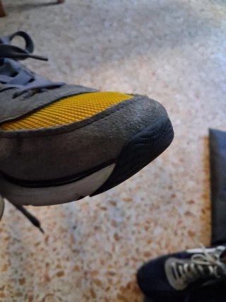 Scarpe Hogan grigie/gialle taglia 42