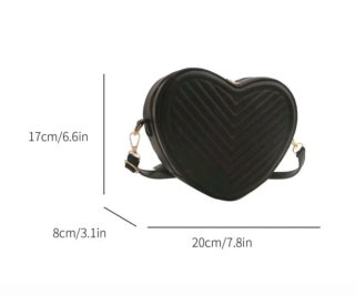 Bolso Negro Corazón Acolchado