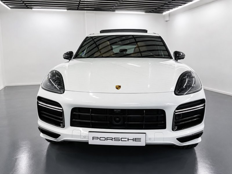 Porsche Cayenne 2021 - foto 1