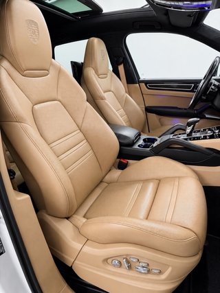 Porsche Cayenne 2021