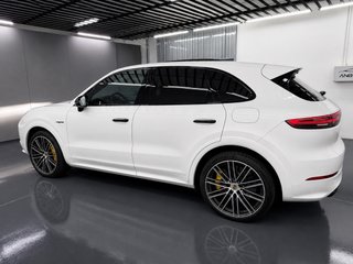 Porsche Cayenne 2021
