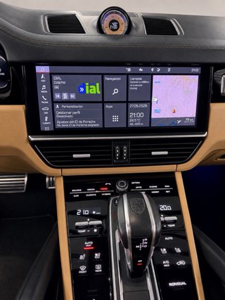 Porsche Cayenne 2021