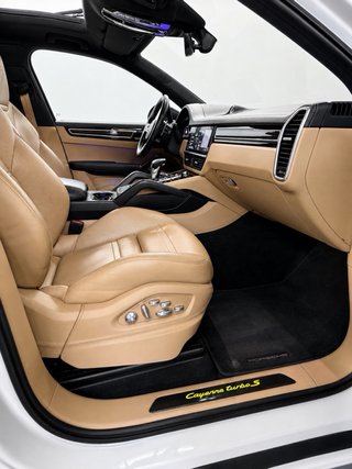 Porsche Cayenne 2021