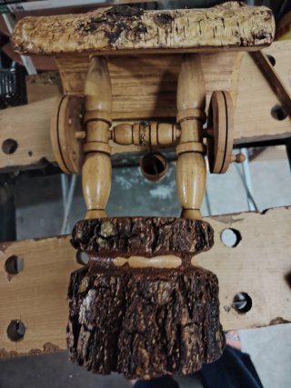 Pozzo in legno ornamentale