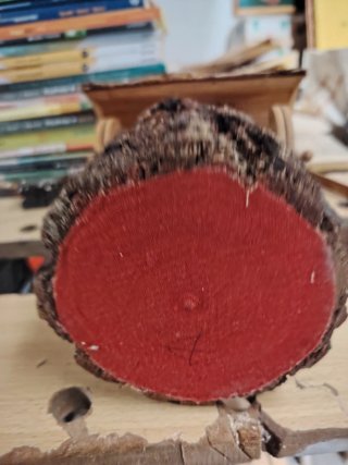 Pozzo in legno ornamentale