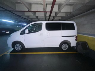 Nissan NV200 evalia combi5 dCi Comfort 2013