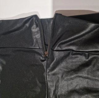 Minifalda negra brillante Talla S