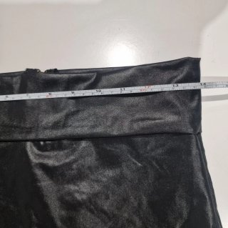 Minifalda negra brillante Talla S