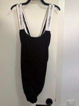 CALVIN KLEIN - Body negro logo M