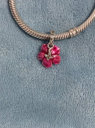 Charm Flor Hibisco