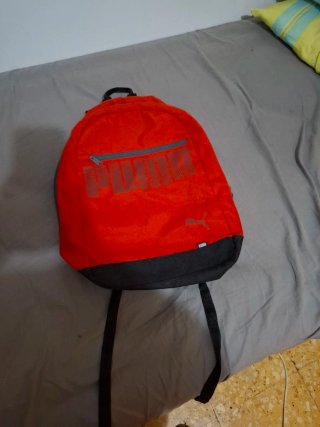 Mochila Puma Roja y Negra
