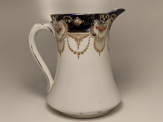 Lattiera Royal Albert Antica