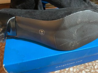 Botines negros ante sintetico tacón metalizado