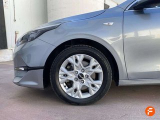 Kia Ceed 1.6 MHEV iMT 100kW (136CV) Drive