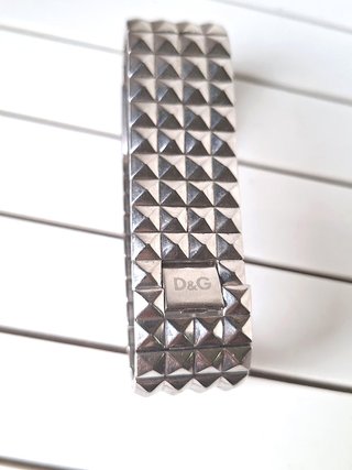 Reloj D&G Mujer Acero Tachuelas Dorado/Plateado
