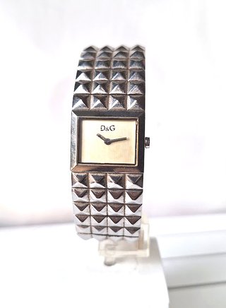 Reloj D&G Mujer Acero Tachuelas Dorado/Plateado