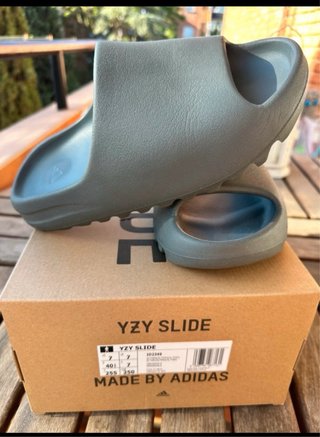 Adidas Yeezy Slide Talla 40.5 Azul Grisáceo