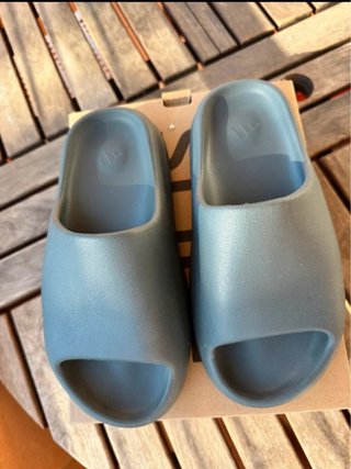 Adidas Yeezy Slide Talla 40.5 Azul Grisáceo