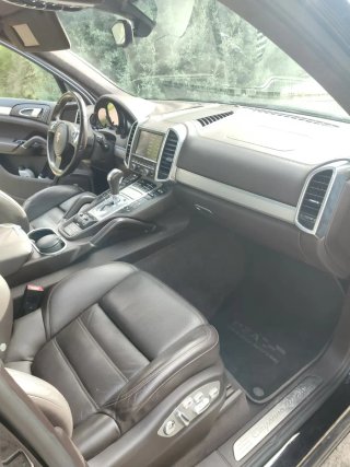 Porsche Cayenne 2011