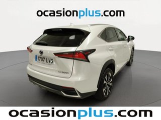 Lexus NX 300h Premium 2WD 145 kW (197 CV)