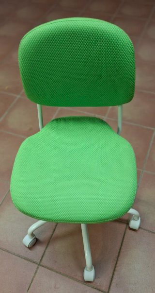 Silla oficina juvenil verde y blanca