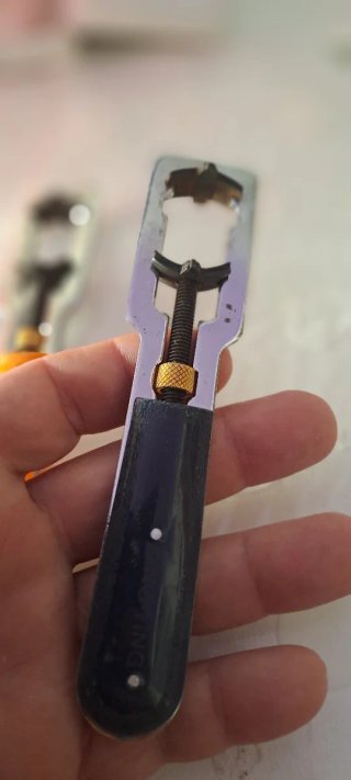 Attrezzo orologiaio universale apri casse orologi