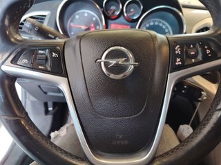 Opel Astra 2011